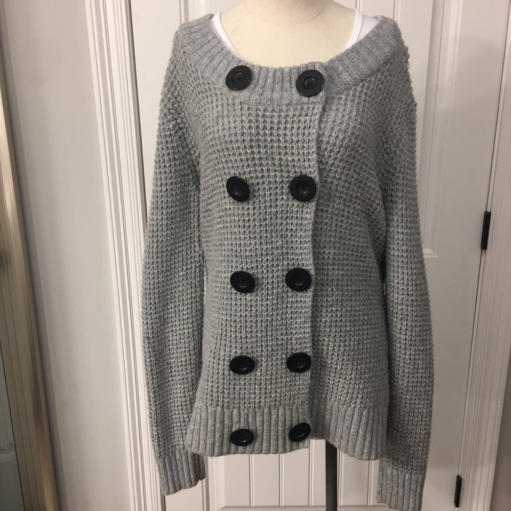 OLD NAVY GREY SWEATER